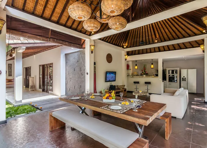 Koala, 2br Private Pool Near Nightlife And W Seminyak