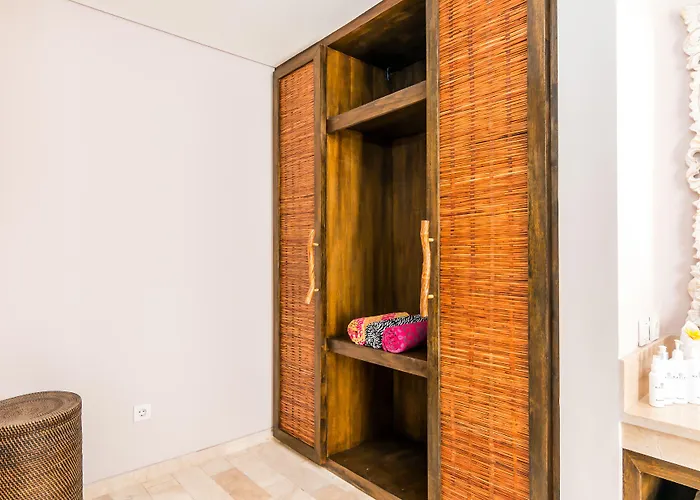 Koala, 2br Private Pool Near Nightlife And W