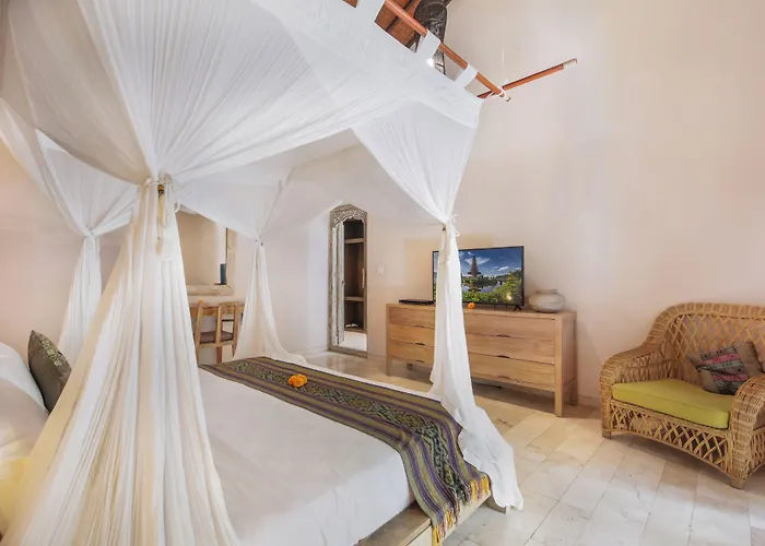 Koala, 2br Private Pool Near Nightlife And W Villa